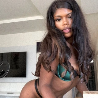 Goddess Laura 👸🏾
