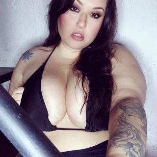 Laura Chubby8