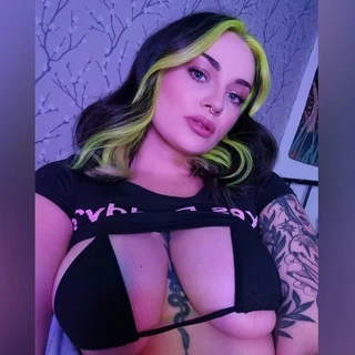 Laura K