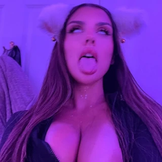 Waifu Laura 🍭