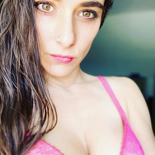 Leah Jo