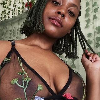 Leliah [Free to Follow] 🌿