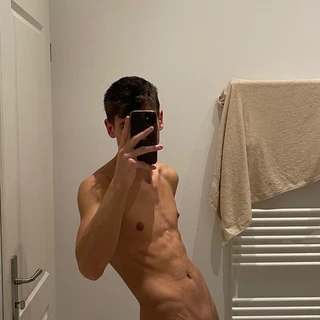 Leo😈