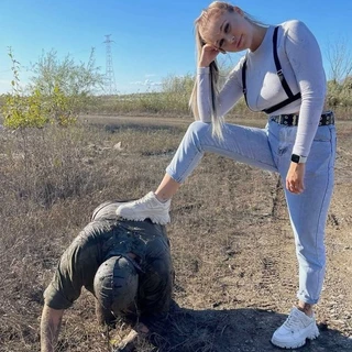 Licking girls feet