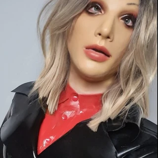 Lia Latex