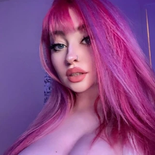 Lux (lilbussygirl)