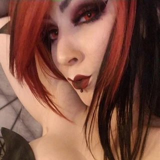 Mistress Lilith Darque