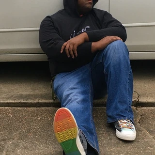 LJ
