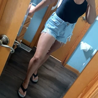 Sexy ‘lil Momma