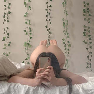 <3