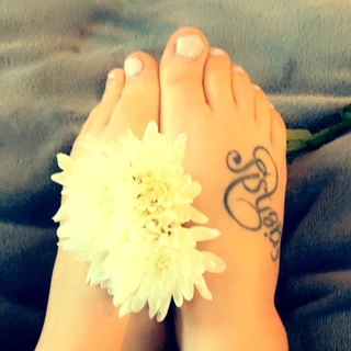 Little Pretty Feet