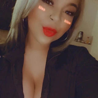 Lola Bunny 🐰 💋