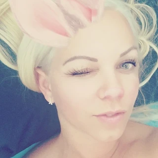 Loreleyy Blue Eyes