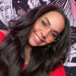 Librarian Loren 👩🏽‍🏫