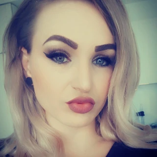 Lovely_Lovelynn