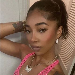 B💋