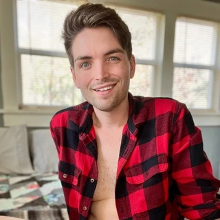 •Ryan•