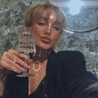 @MadalenaFree🏆