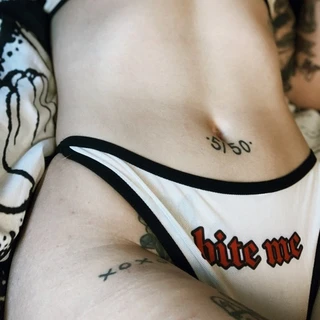 m 🕷