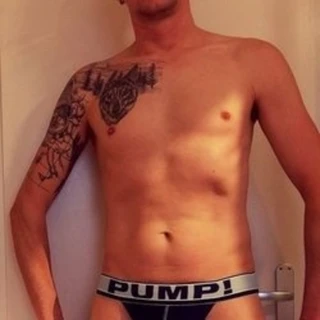 XXXnaked🇩🇪gay