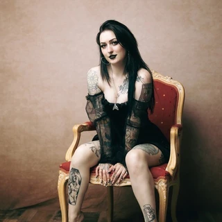 Morticia Mae