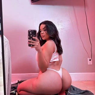 Maggie 🍈
