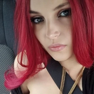 Claire Jones - camgirl