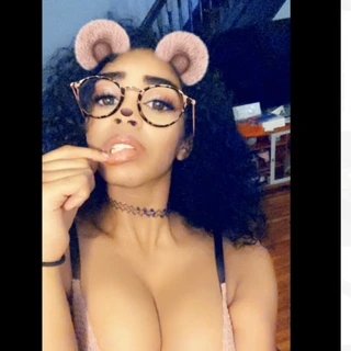 ManixxxMonique