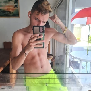 Mario,el chico italiano y dulce🍑