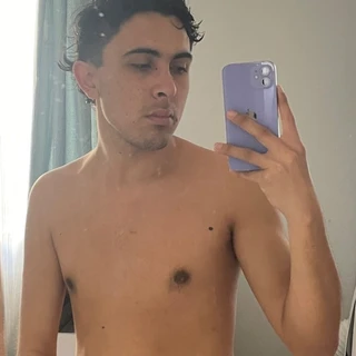 ⠀