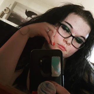 🦇 M A Y V I S 🦇