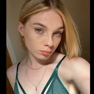 𝐌𝐞𝐥𝐚𝐧𝐢𝐞🍒