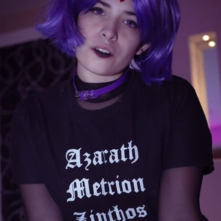 Mariel your personal Succubus! 🦇