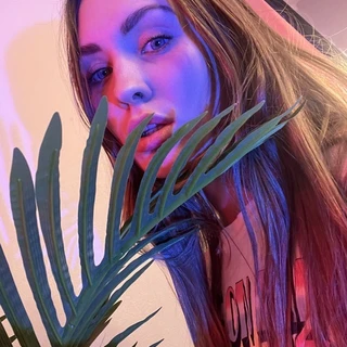 Mencia Francis
