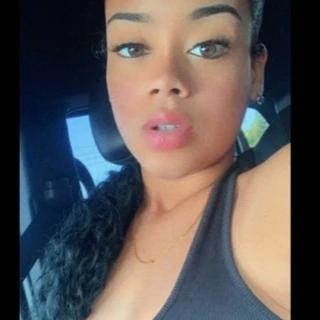 😘🤭💕•Mercedes•🤫😚🌸