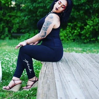 Mia Nicole