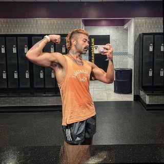 Michael James 🍆