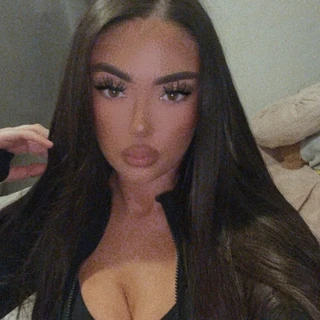 Miss Sarah 👸🏽🖤🤎