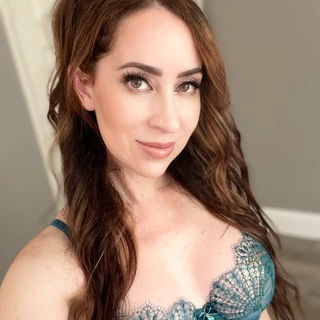 Mina Thorne