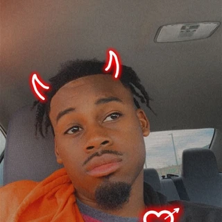 V.Wrld🖤😶‍🌫️