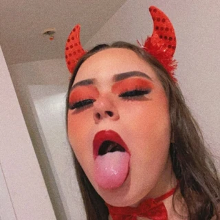 Miss Kay🍒
