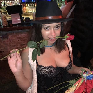 Miss Julia Vie