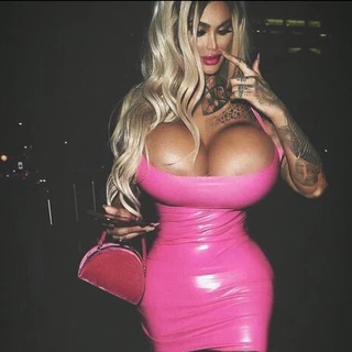 Let’s Sext😈 Uks Biggest Tits 💦