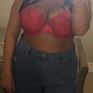 Sexy mom olivia