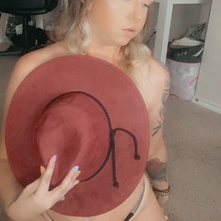 Mo