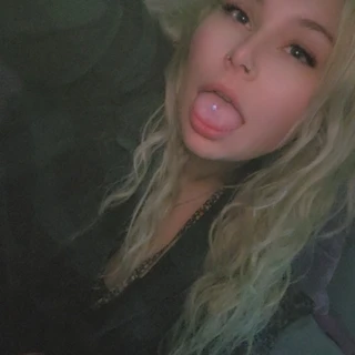 👽