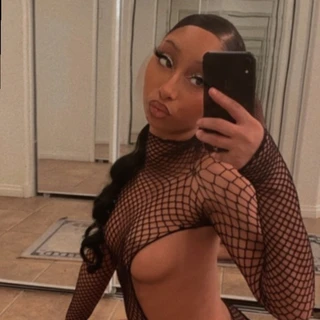 Hefner🐰🖤