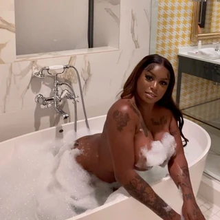 Skyla Banks