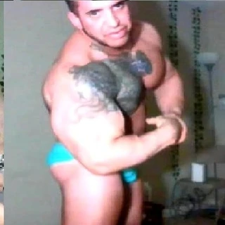 Cassinelli & his Giant Muscle Friends!