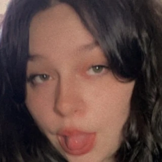 <3